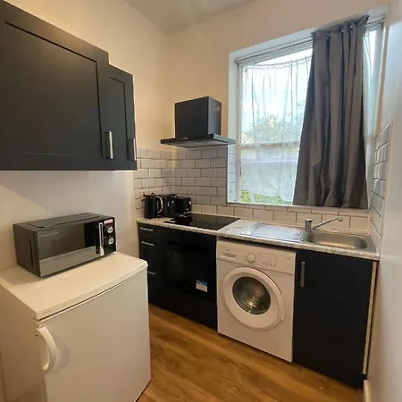 Wonderful Fully-Equipped Studio Near Central London 8 Exterior photo