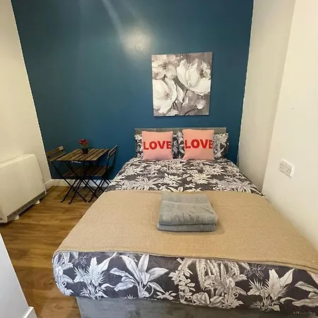 Wonderful Fully-Equipped Studio Near Central London 8 Exterior photo
