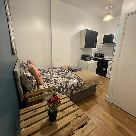 Wonderful Fully-Equipped Studio Near Central London 8 Exterior photo