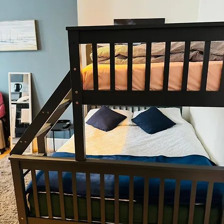 Wonderful Fully-Equipped Studio Near Central London 8 Room photo