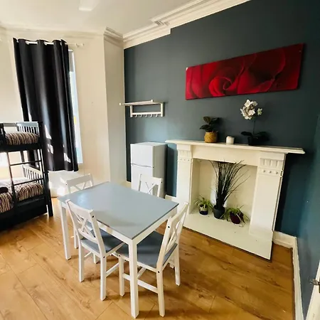 Wonderful Fully-Equipped Studio Near Central London 8 Exterior photo