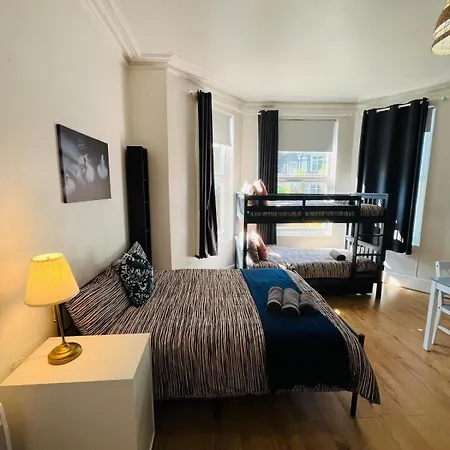Wonderful Fully-Equipped Studio Near Central London 8 Exterior photo