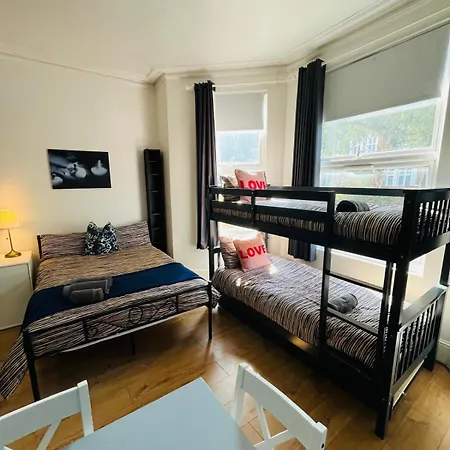 Wonderful Fully-Equipped Studio Near Central London 8 Exterior photo