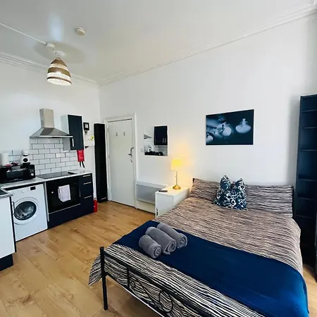 Wonderful Fully-Equipped Studio Near Central London 8 Exterior photo