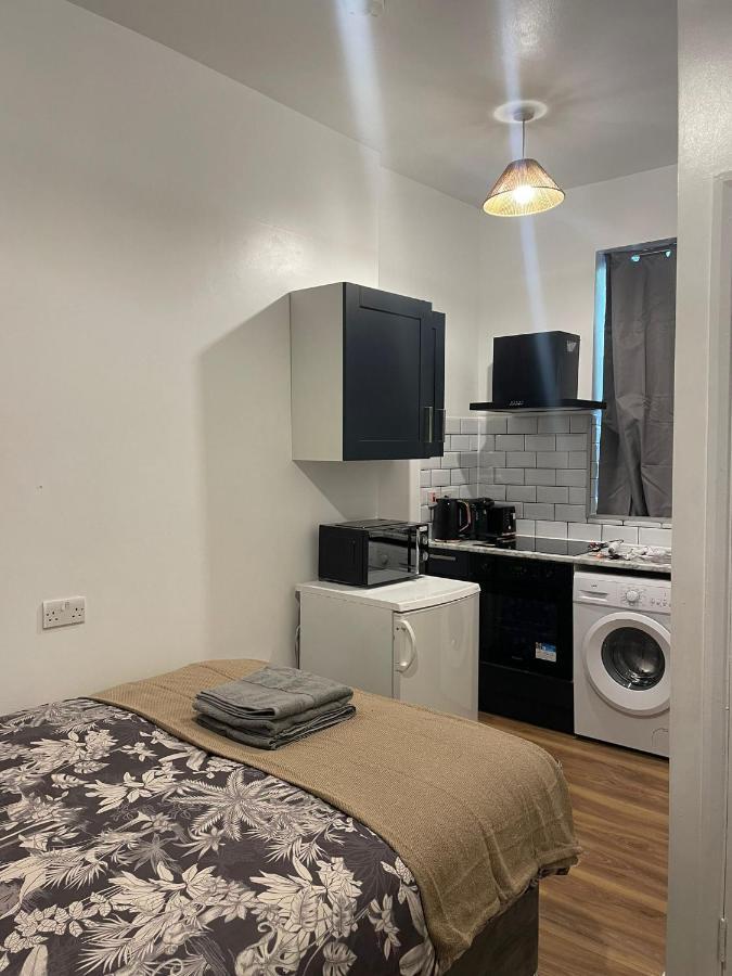Wonderful Fully-equipped Near 8 London