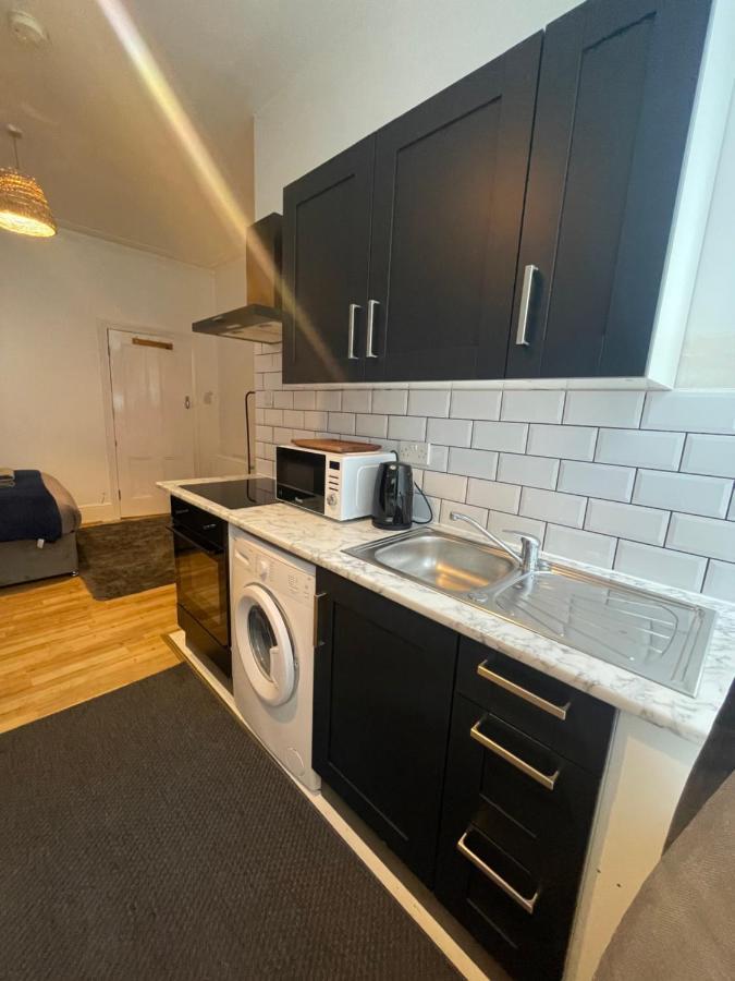 Wonderful Fully-equipped Near 8 * London