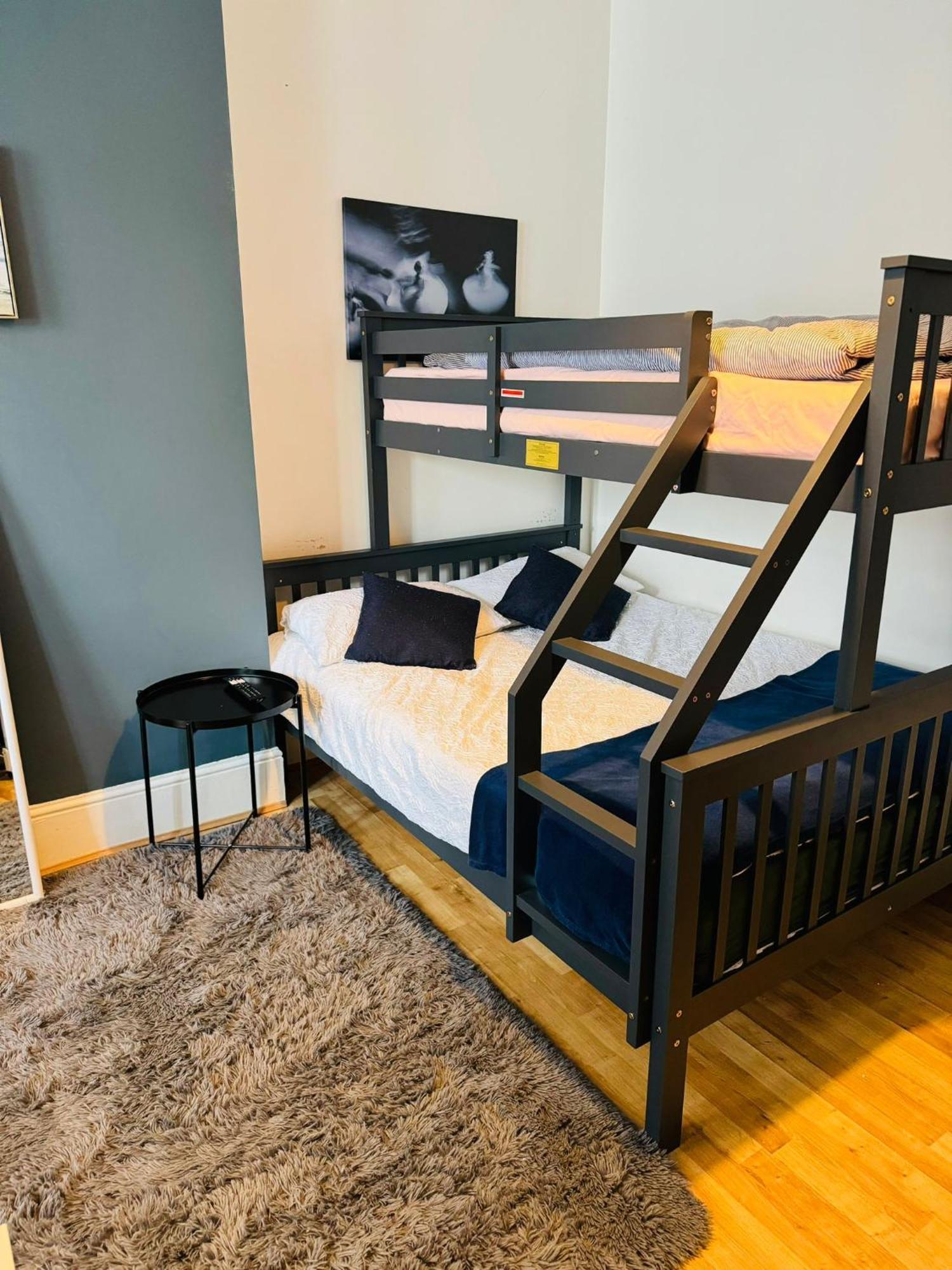 Wonderful Fully-equipped Near 8 London
