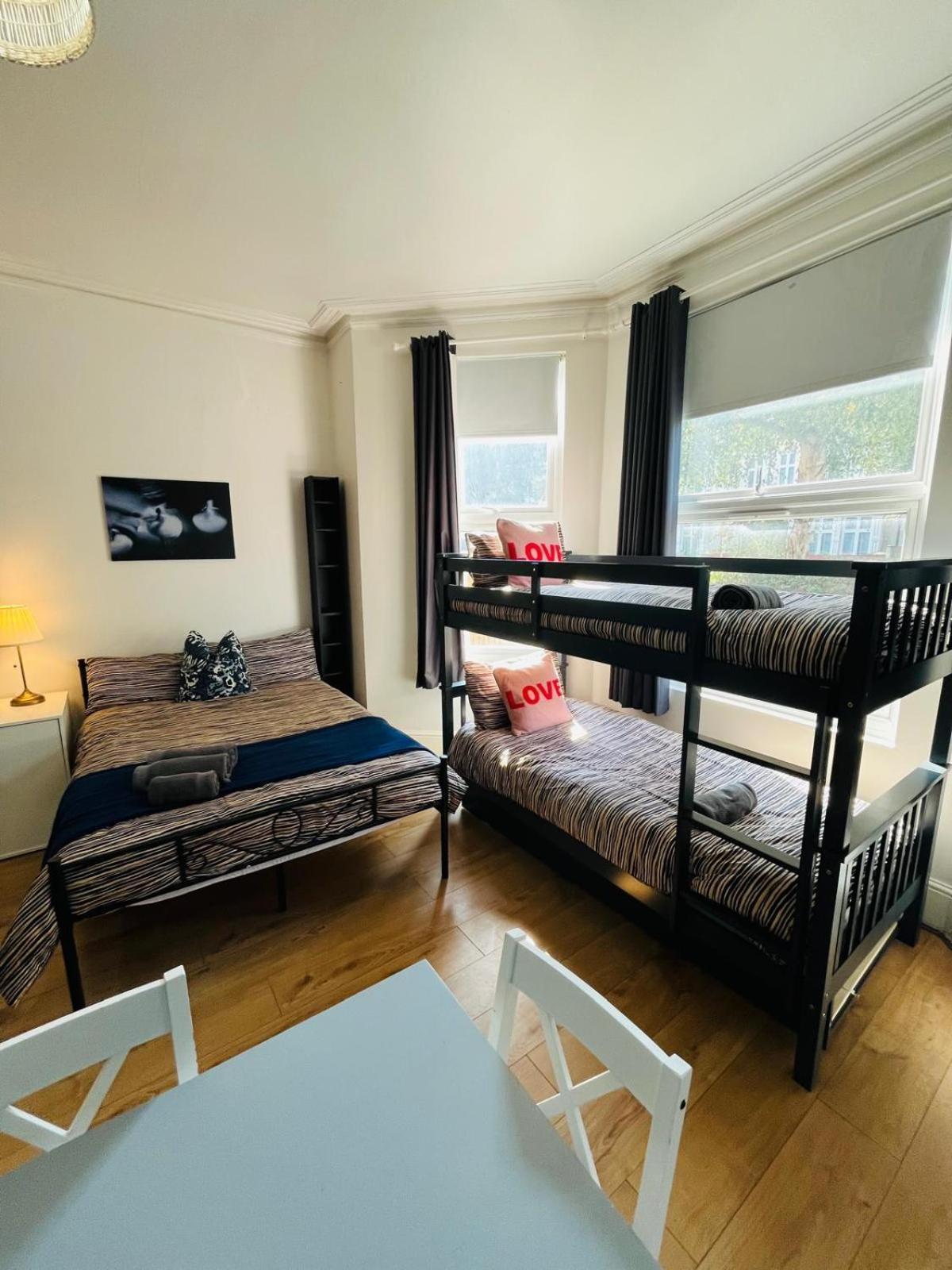 Wonderful Fully-equipped Near 8 London