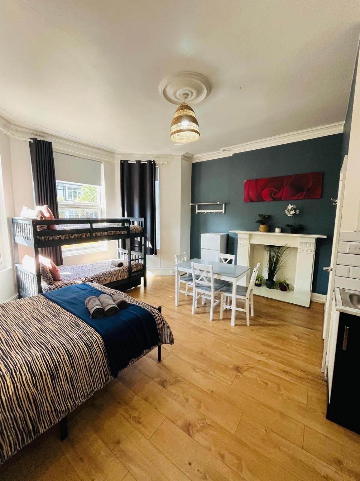 Appartamento Wonderful Fully-equipped Near 8 Londra